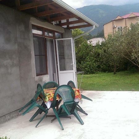 Tikhaya Gavan Guest House Gagra Buitenkant foto