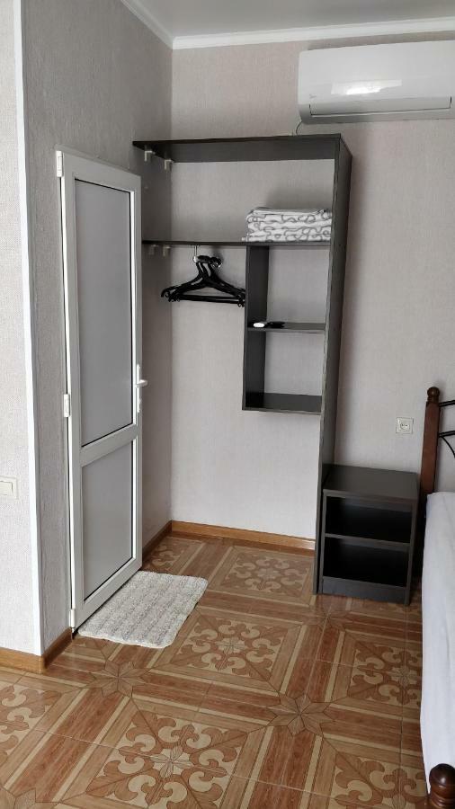 Tikhaya Gavan Guest House Gagra Buitenkant foto